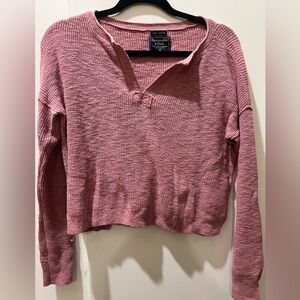Abercrombie & Fitch XS long sleeve in the color rose